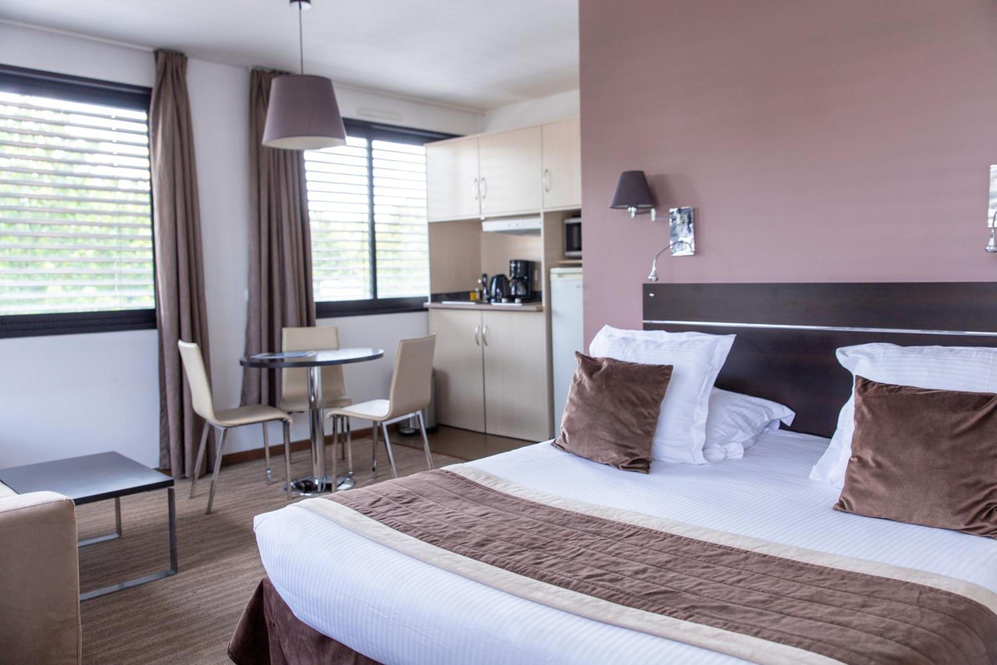 Zenitude Swiss Apparthotels Ferney-Voltaire Exterior photo